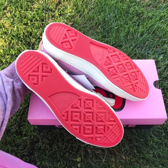 NWOB CONVERSE X HELLO KITTY 1 STAR SUEDE WOMEN SIZE 11 - Picture 6 of 8